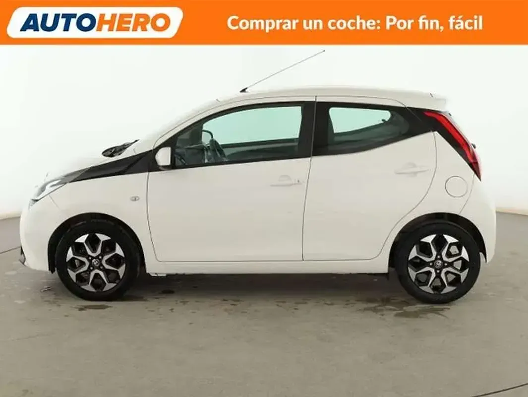 Usado Toyota Aygo X-cite 72 CV (52 kW) 2019 Blanco Utilitario