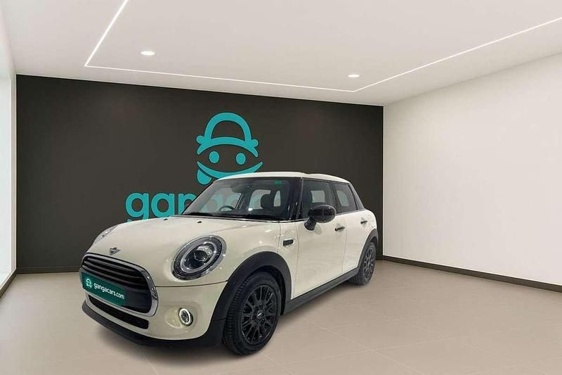 Usado Mini ONE 102 CV (75 kW) 2019 Beige Utilitario