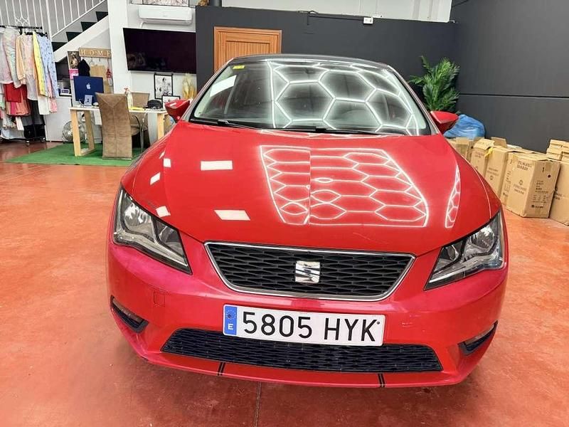 Usado Seat Leon Style 105 CV (77 kW) 2014 Rojo Utilitario