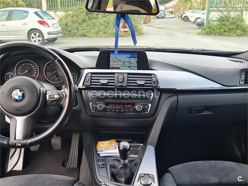 Usado BMW 318 Sport Line 143 CV (105 kW) 2013 Gris / plata Berlina