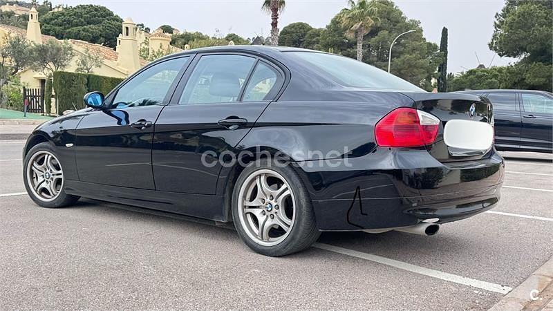 Usado BMW 318 129 CV (94 kW) 2008 Negro Berlina
