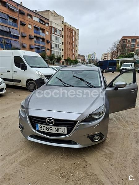 Usado Mazda 3 Luxury 150 CV (110 kW) 2013 Gris / plata Berlina