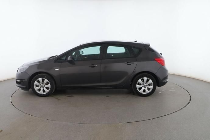 Usado Opel Astra Selective 110 CV (80 kW) 2015