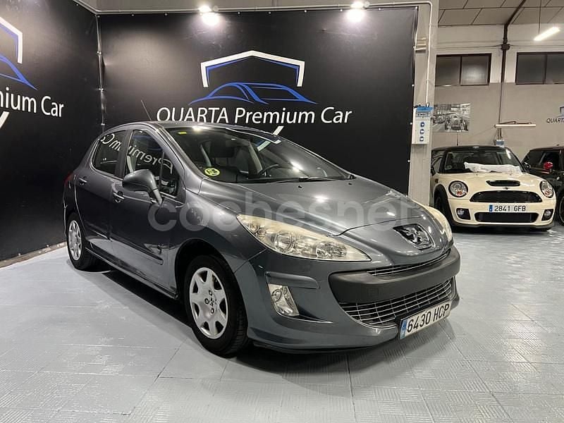 Gris / plata Usado 2011 Peugeot 308 Envy Berlina | 4999 € (Precio justo) - Imagen 1/4
