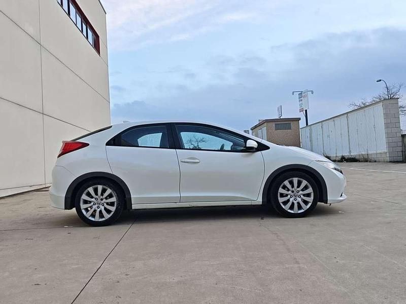 Usado Honda Civic S 141 CV (103 kW) 2013 Blanco Utilitario