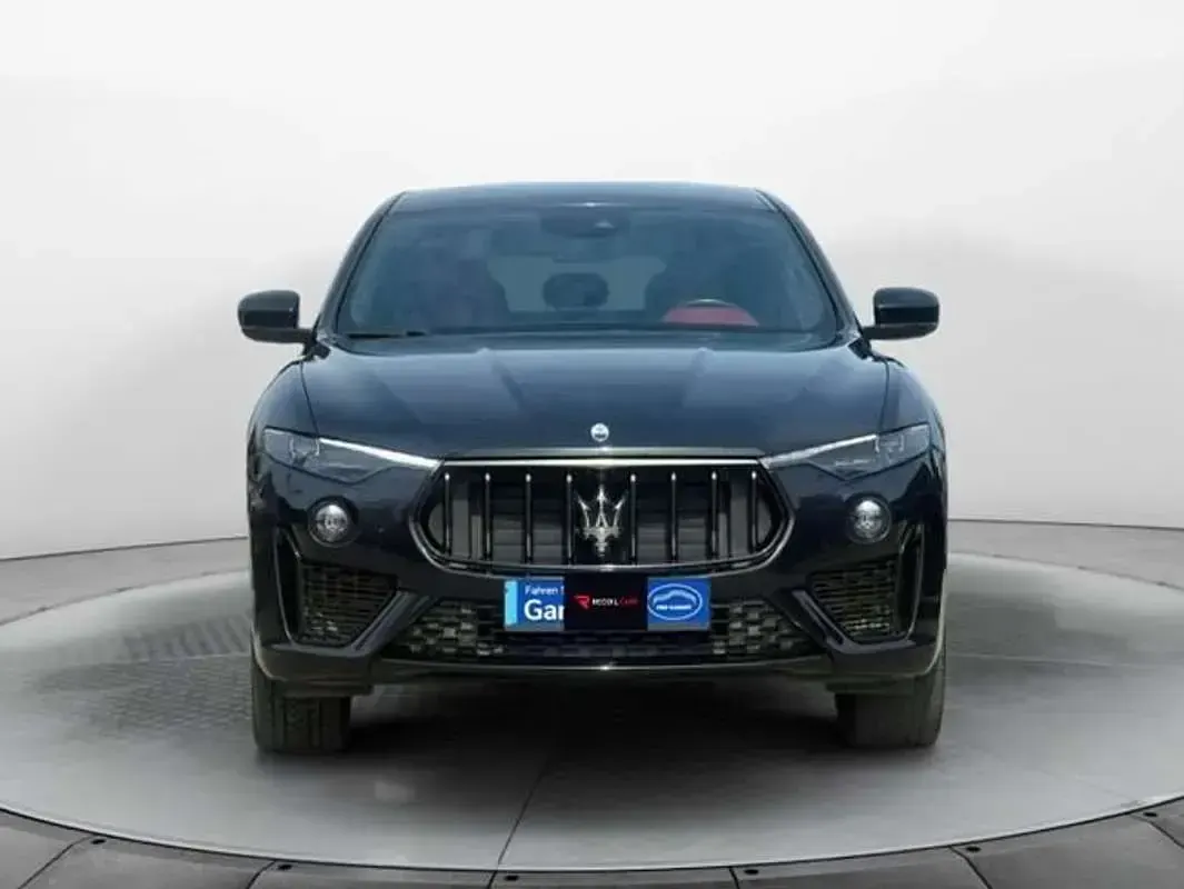 Usado Maserati Levante 349 CV (256 kW) 2022 Negro SUV