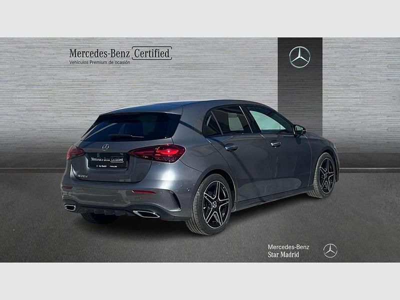 Usado Mercedes A180 109 CV (80 kW) 2025 Gris Utilitario
