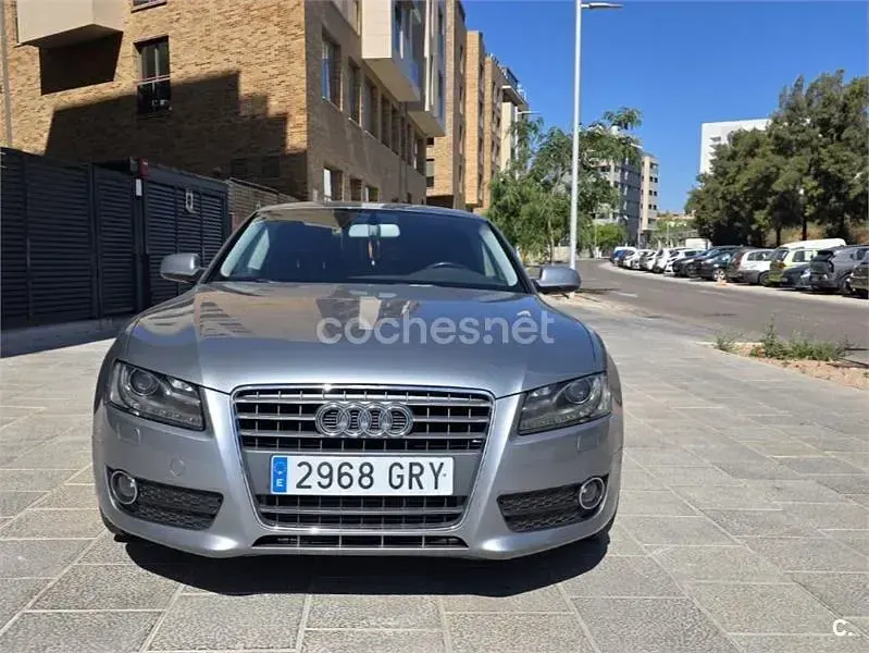 Usado Audi A5 170 CV (125 kW) 2009 Gris / plata Coupe