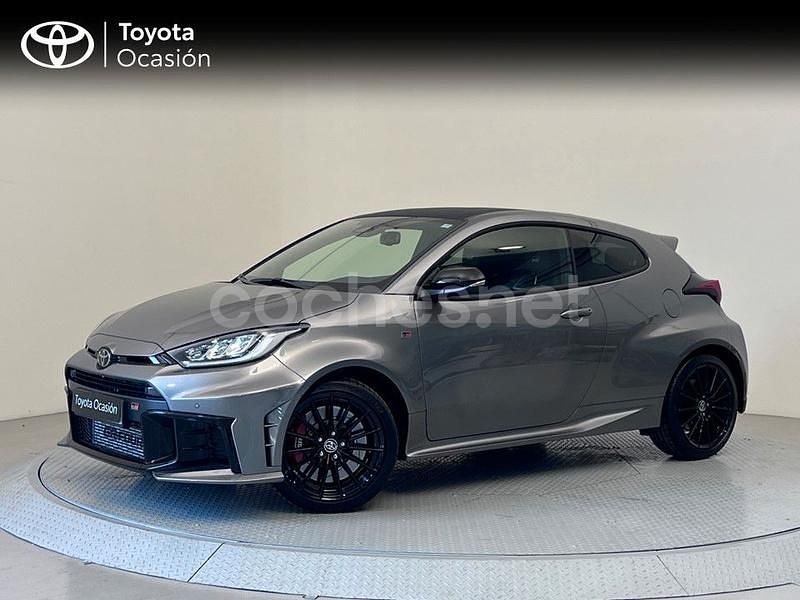 Usado Toyota Yaris 276 CV (202 kW) 2024 Gris / plata Berlina