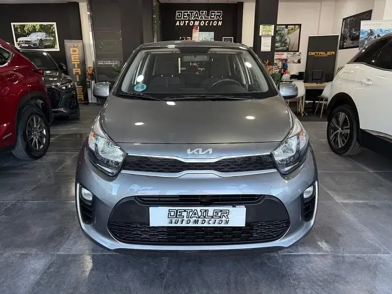 Usado Kia Picanto 67 CV (49 kW) 2022 Gris / plata Utilitario