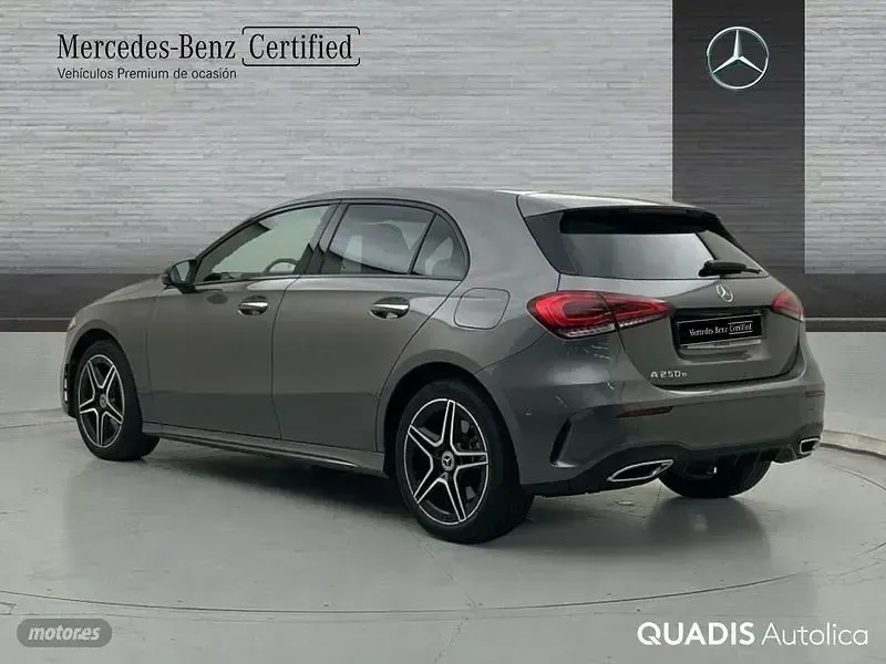 Usado Mercedes A160 218 CV (160 kW) 2022 Gris Utilitario