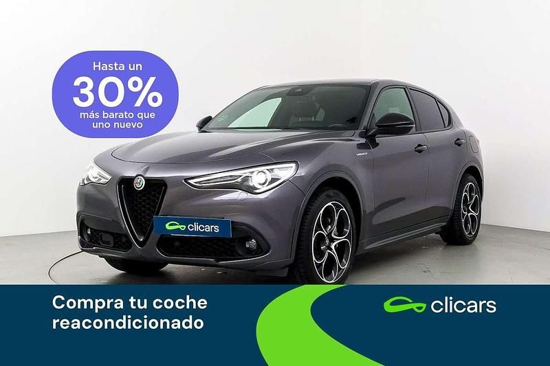 Usado Alfa Romeo Stelvio Veloce 209 CV (153 kW) 2022 Gris SUV