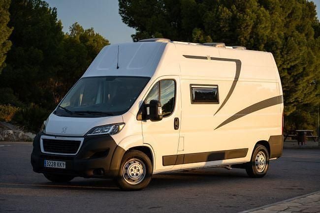 Blanco Usado 2018 Peugeot Boxer Van | 39.900 € - Imagen 1/4
