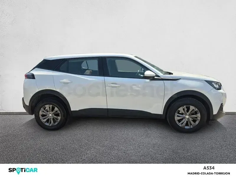 Usado Peugeot 2008 Active 100 CV (73 kW) 2021 Blanco SUV