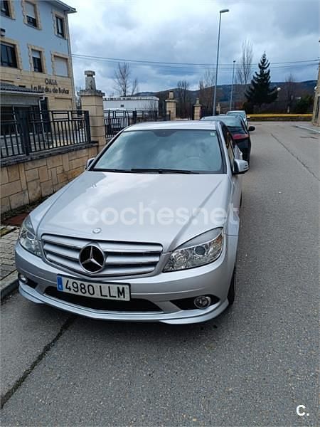 Usado Mercedes C220 170 CV (125 kW) 2010 Gris / plata Berlina