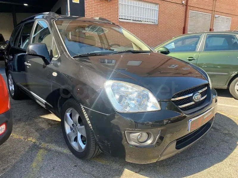 Usado Kia Carens Active 140 CV (102 kW) 2007 Negro Monovolumen