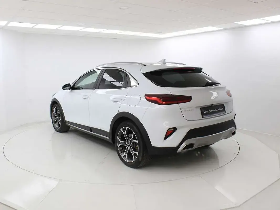Usado Kia XCeed 120 CV (88 kW) 2022 Blanco SUV