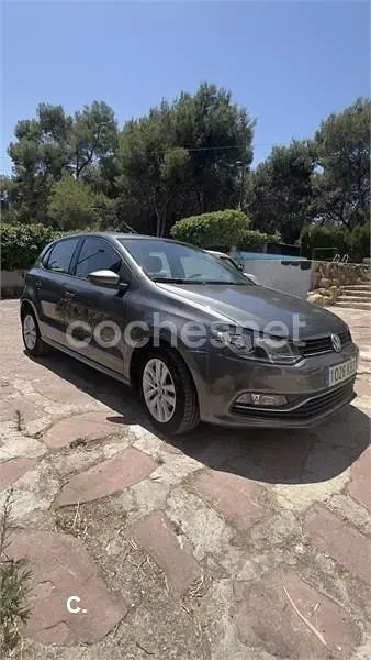 Usado VW Polo 90 CV (66 kW) 2017 Gris / plata Berlina