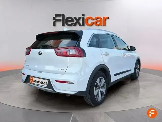 Usado Kia Niro 141 CV (103 kW) 2019 Blanco SUV