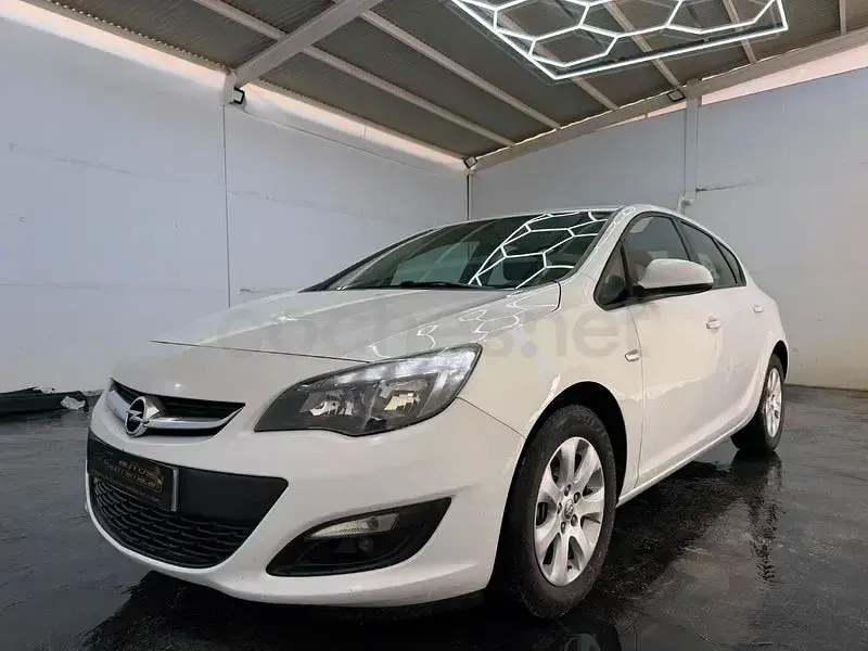 Usado Opel Astra Excellence 110 CV (80 kW) 2015 Blanco Berlina