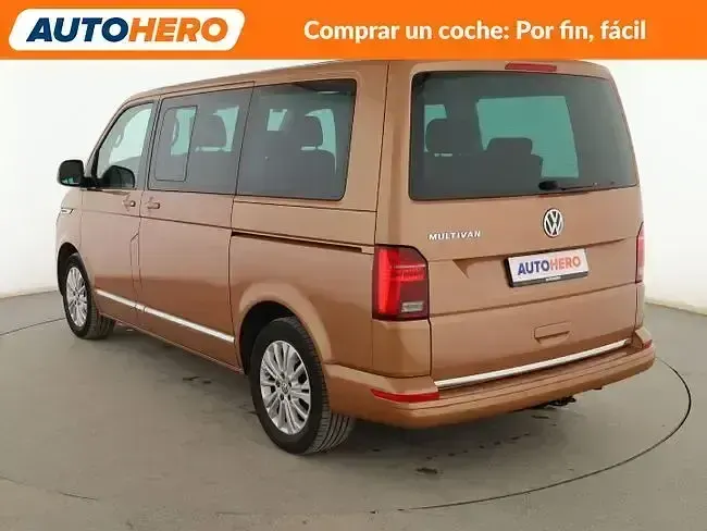 Usado VW Multivan Comfortline 150 CV (110 kW) 2019 Amarillo Monovolumen