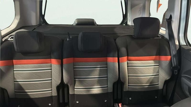 Usado Citroën Berlingo 130 CV (95 kW) 2020 Verde Monovolumen