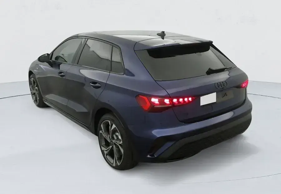 Nuevo Audi A3 Sportback e-tron 272 CV (200 kW) 2026 Utilitario