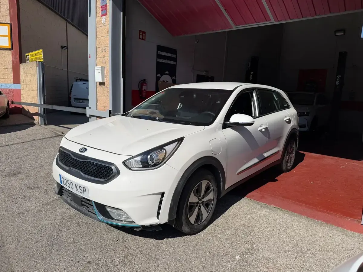 Usado Kia Niro 141 CV (103 kW) 2019 Blanco SUV