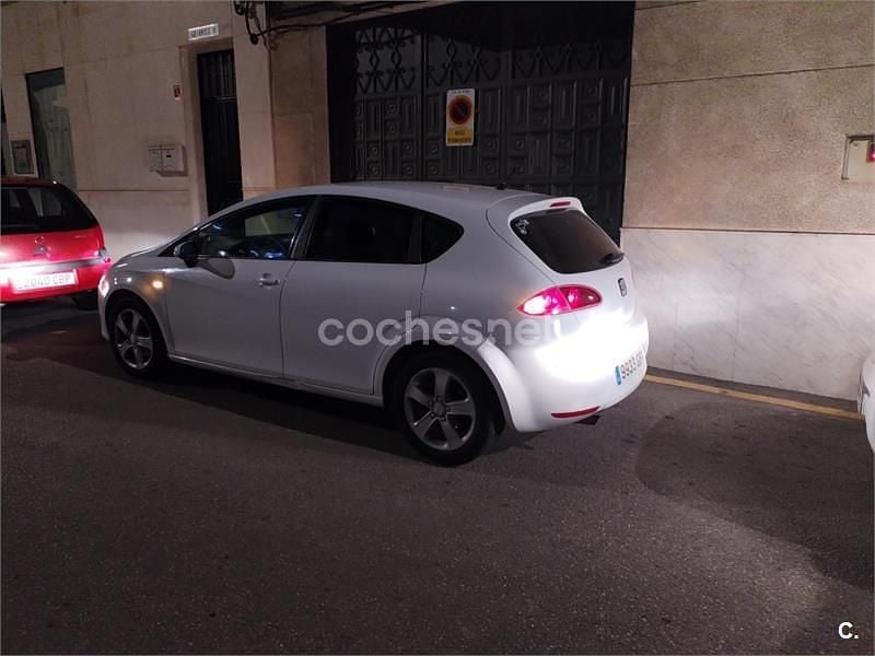 Blanco Usado 2008 Seat Leon Ecomotive Berlina | 2800 € (Precio justo) - Imagen 1/3