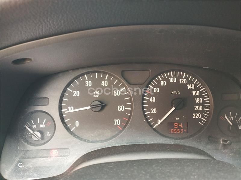 Usado Opel Astra Comfort 100 CV (73 kW) 2001 Negro Berlina