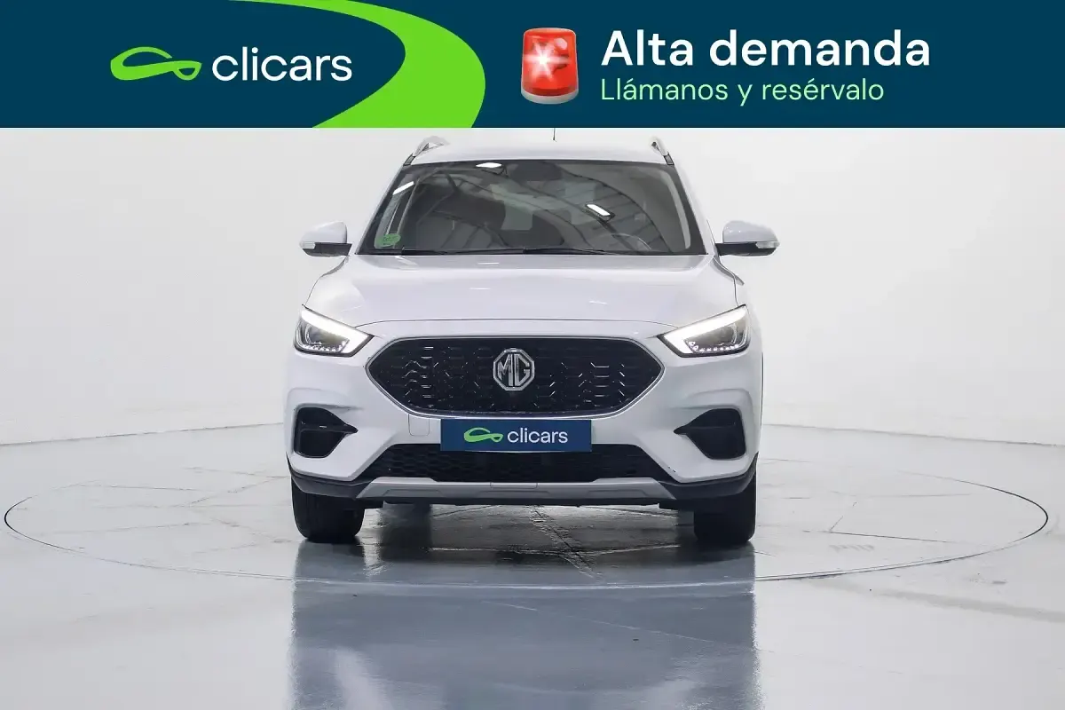 Käytetty MG ZS Comfort 106 HP (77 kW) 2024 Valkoinen Katumaasturi