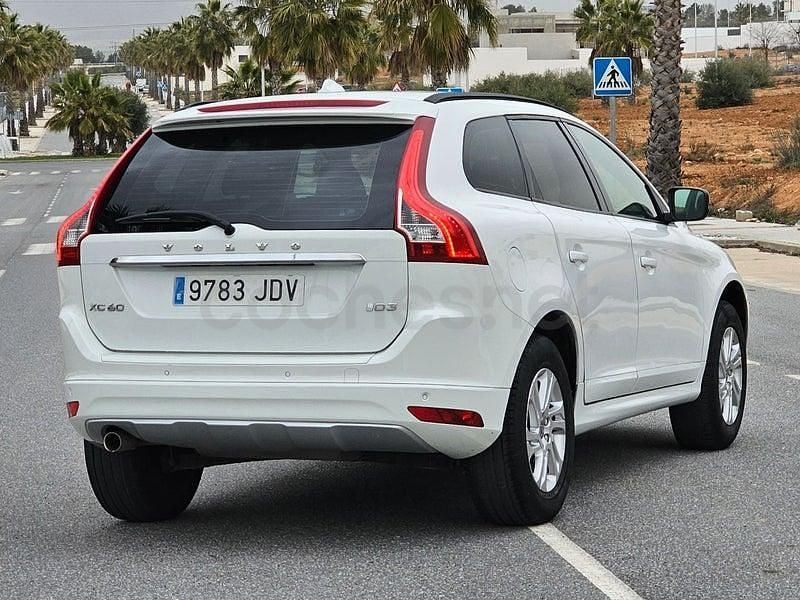 Usado Volvo XC60 Momentum 150 CV (110 kW) 2016 Blanco SUV