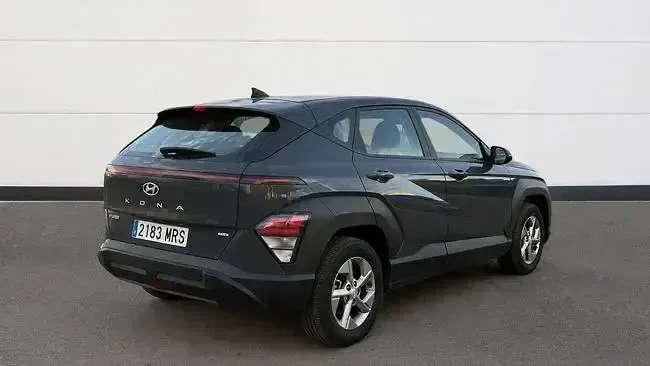Usado Hyundai Kona 141 CV (103 kW) 2024 Gris / plata SUV
