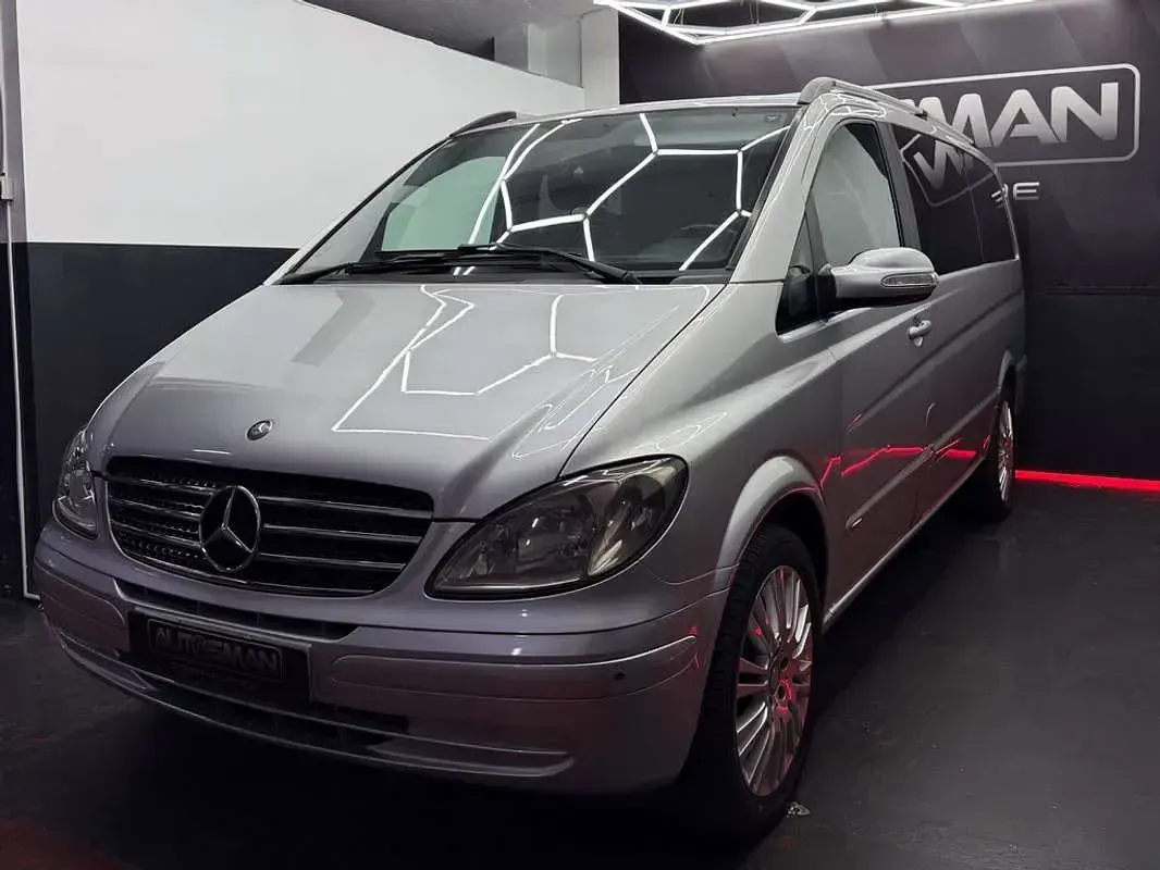 Usado Mercedes Viano 150 CV (110 kW) 2006 Gris Monovolumen