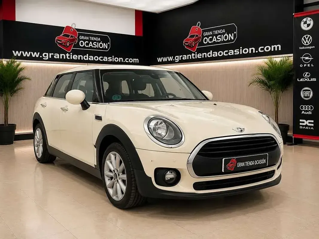 Usado Mini John Cooper Works Clubman 116 CV (85 kW) 2016 Beige Familiar