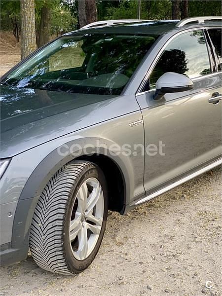 Usado Audi A4 Allroad 245 CV (180 kW) 2019 Gris / plata Familiar