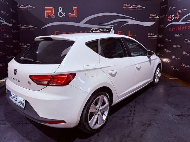 Usado Seat Leon FR 125 CV (91 kW) 2015 Blanco Berlina