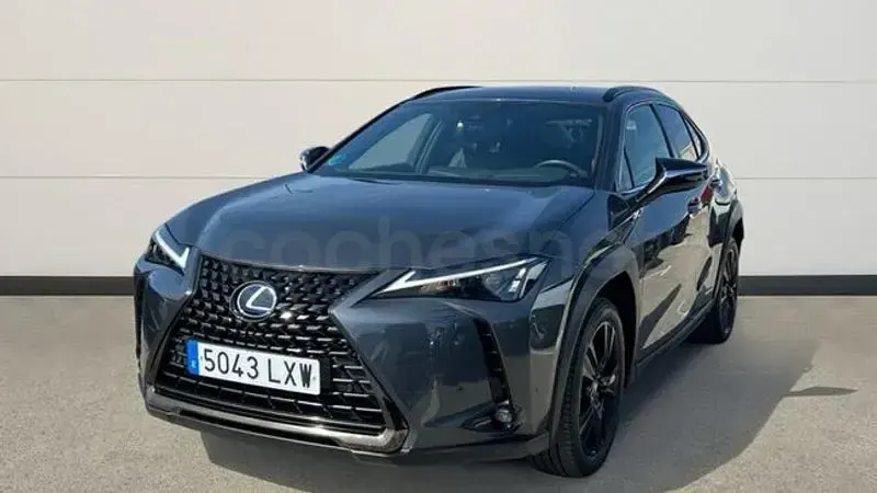 Usado Lexus UX 184 CV (135 kW) 2022 Gris / plata SUV
