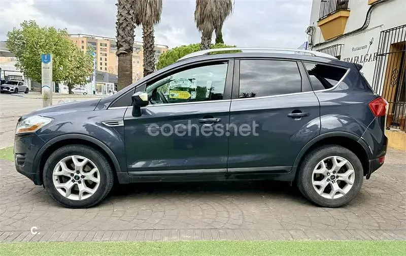 Usado Ford Kuga Trend 140 CV (102 kW) 2010 Gris / plata SUV
