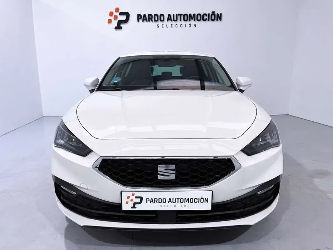 Usado Seat Leon Style 116 CV (85 kW) 2021 Blanco Utilitario