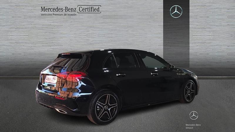 Usado Mercedes A180 136 CV (100 kW) 2024 Negro noche