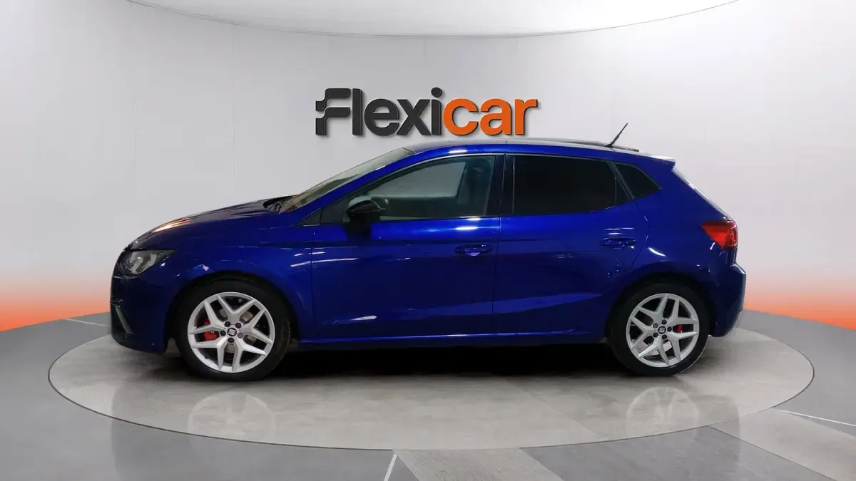 Usado Seat Ibiza FR 116 CV (85 kW) 2017 Azul Berlina