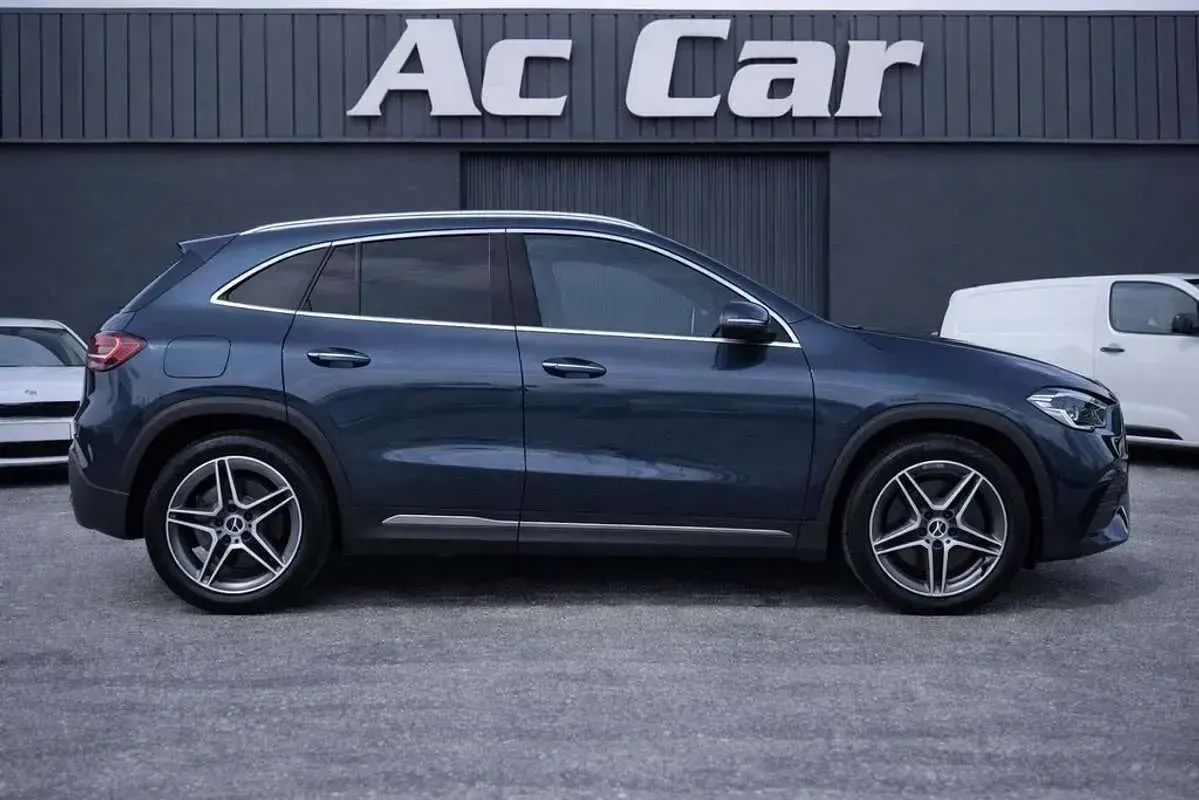 Usado Mercedes GLA200 150 CV (110 kW) 2021 Azul SUV