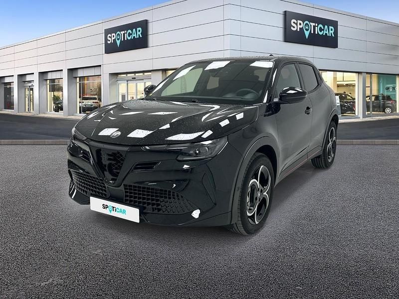 Negro Usado 2024 Alfa Romeo GT Junior Edizione Speciale | 25.900 € - Imagen 1/4