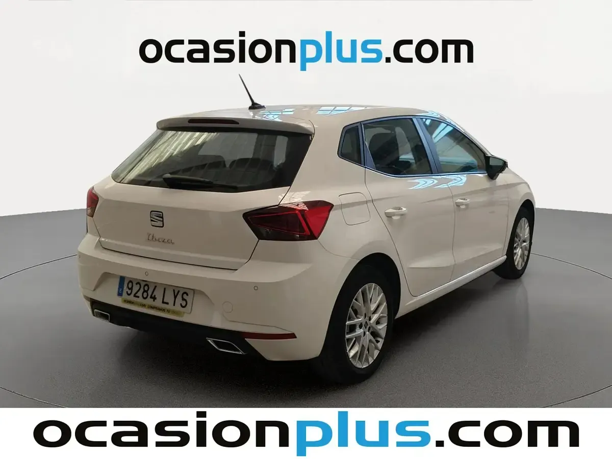 Usado Seat Ibiza Style 110 CV (80 kW) 2022 Blanco Utilitario