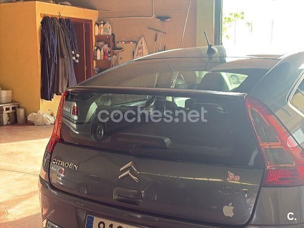 Usado Citroën C4 138 CV (101 kW) 2005 Gris / plata Berlina