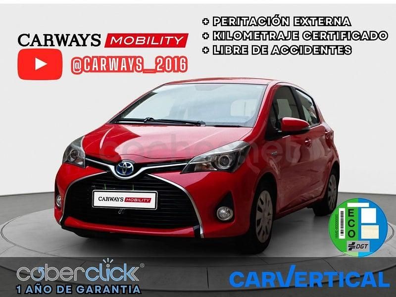 Usado Toyota Yaris Hybrid Active 100 CV (73 kW) 2015 Rojo Berlina
