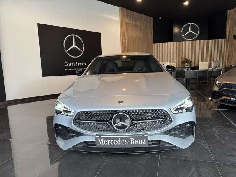 Gris Usado 2024 Mercedes CLA200 Coupe | 37.500 € (Buen precio) - Imagen 1/4