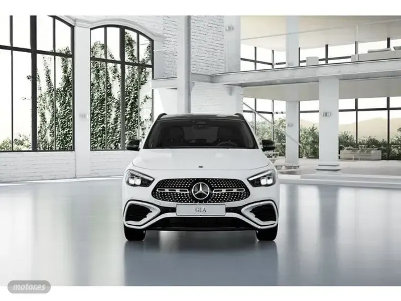 Usado Mercedes GLA200 149 CV (109 kW) 2023 Blanco SUV