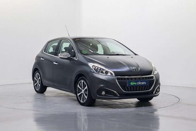 Usado Peugeot 208 Allure 110 CV (80 kW) 2017 Gris Utilitario